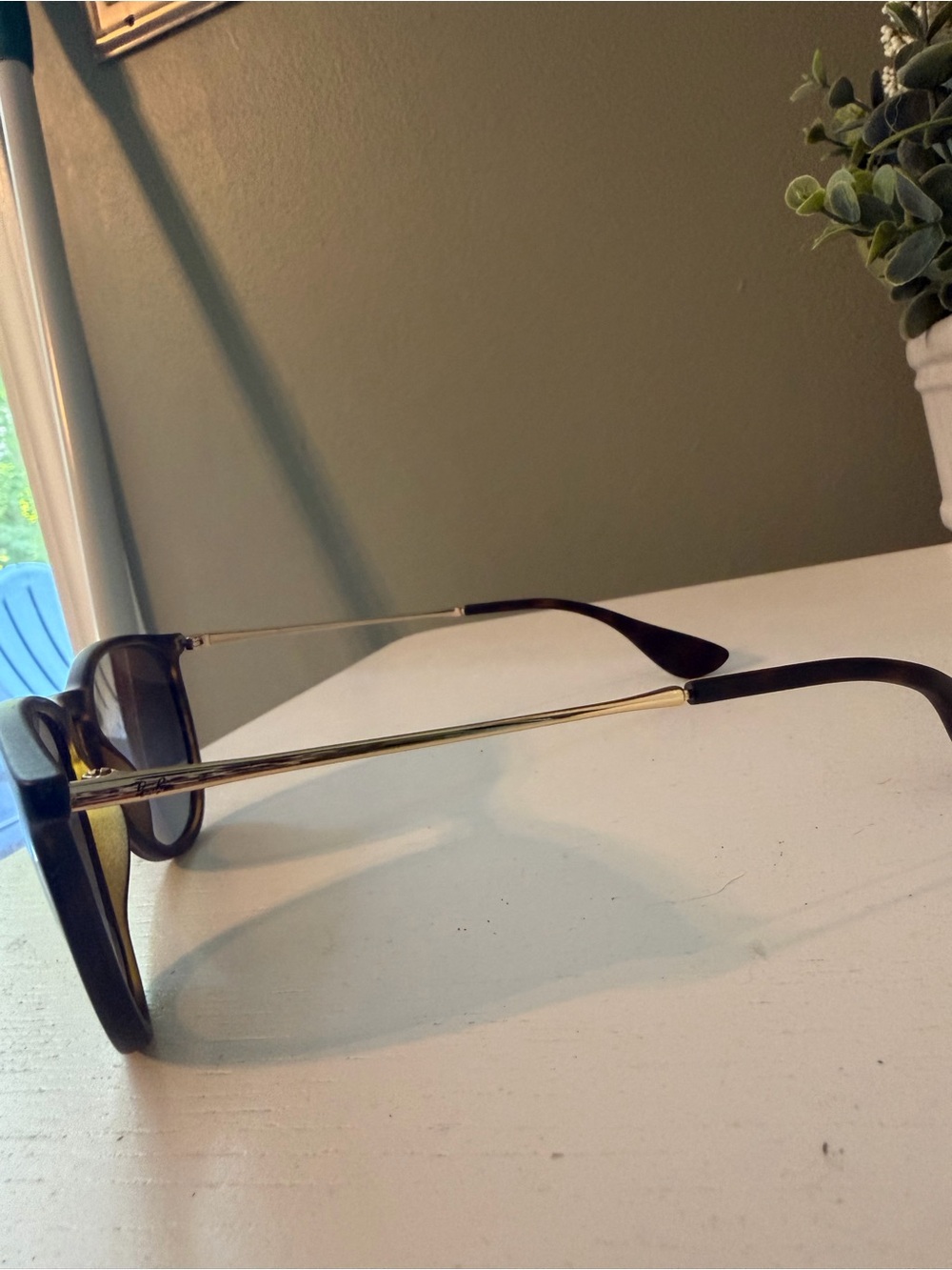 Ray-Ban Erika Tortoiseshell Frame with Brown Gradient Lenses Sunglasses - Picture 3 of 3
